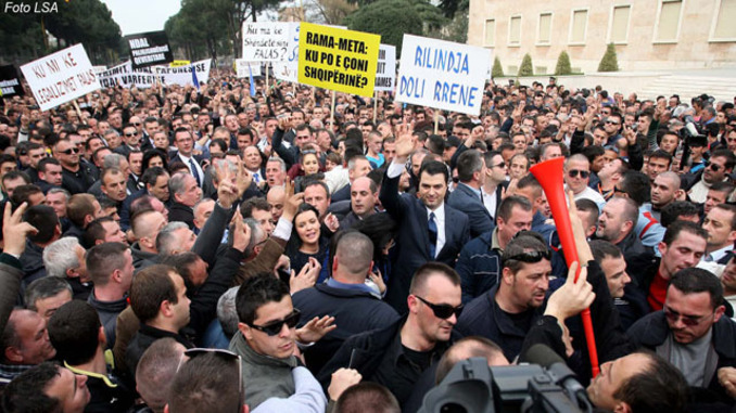 Albanian Opposition on 2nd Day of Protest – Decides To Boycott Parliament