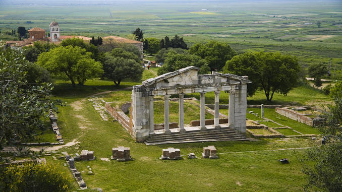 Albania arrests traffickers of ancient artifacts from Apollonia archeological site