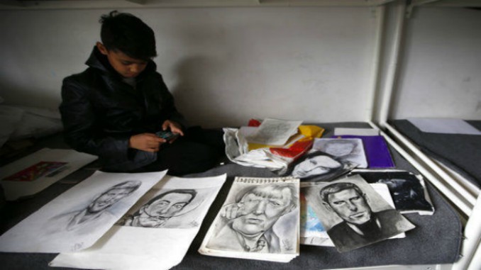 ‘Little Picasso’ draws admiration in squalid Serbian camp