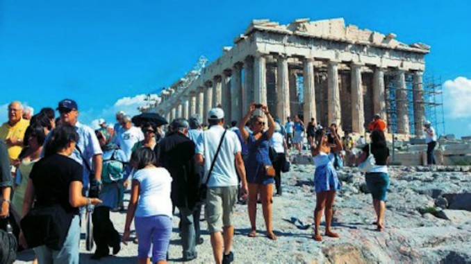 Greece jumps 7 spots in WEF’s global tourism and travel competitiveness list